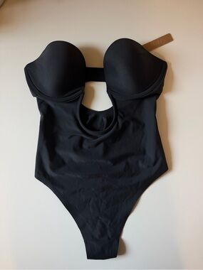 Skims Deep Plunge Bodysuit Small NWT